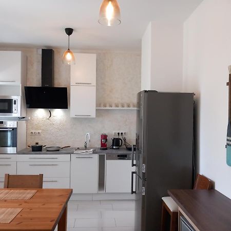 Korvin One Apartman Pápa Εξωτερικό φωτογραφία